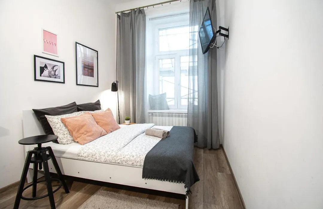 Lion Apartments - Laba-1