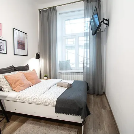Lion Apartments - Laba-3